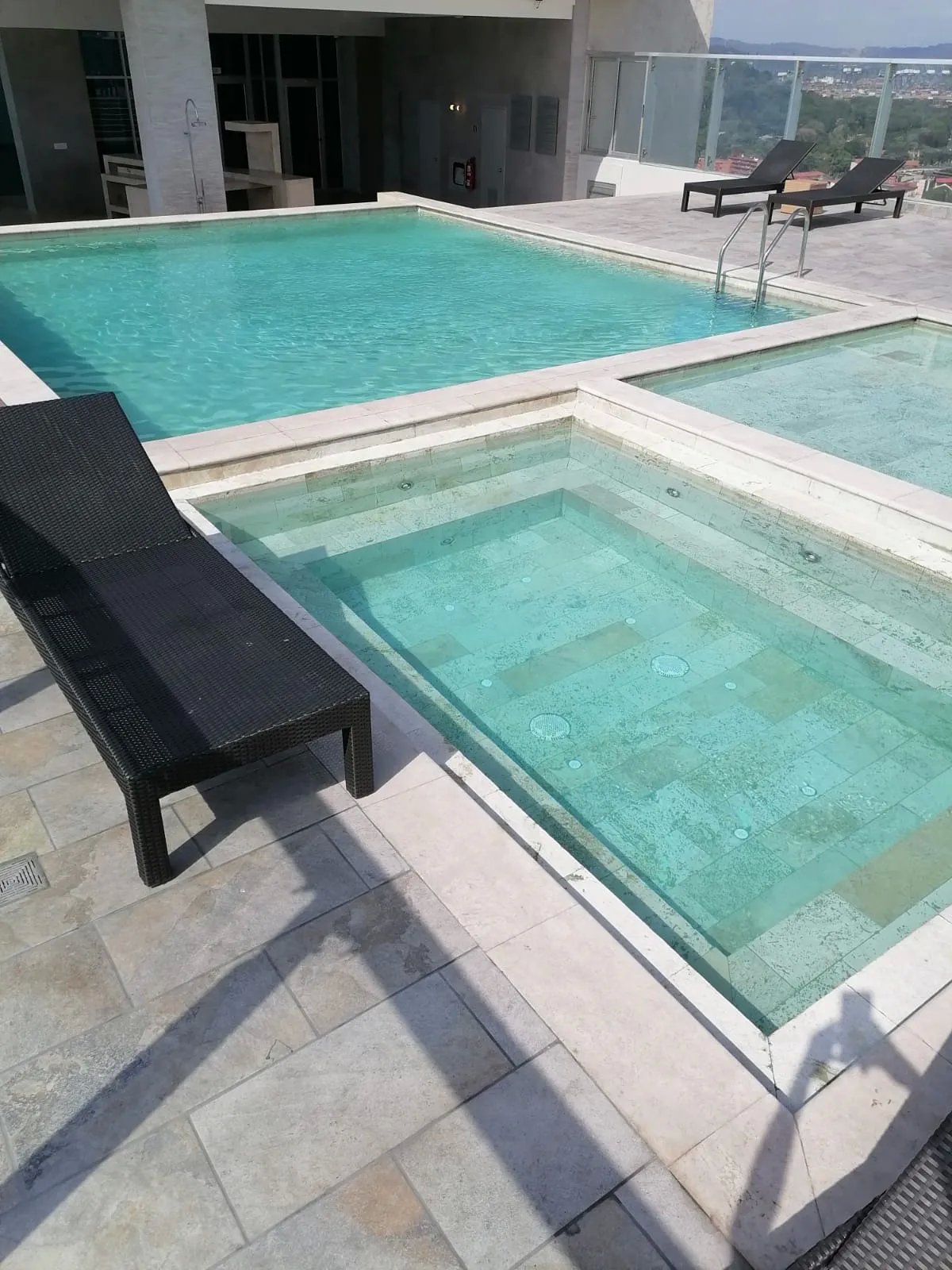 Apartment For Sale in Avenida Balboa