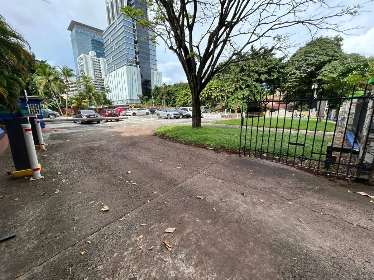 Mixed Use For Sale in Avenida Nicanor de Obarrio