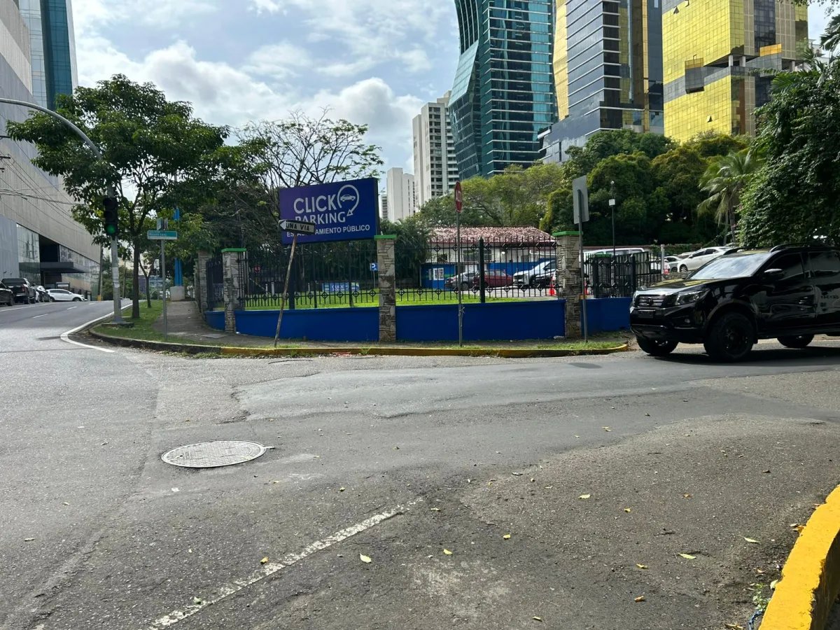 Mixed Use For Sale in Avenida Nicanor de Obarrio