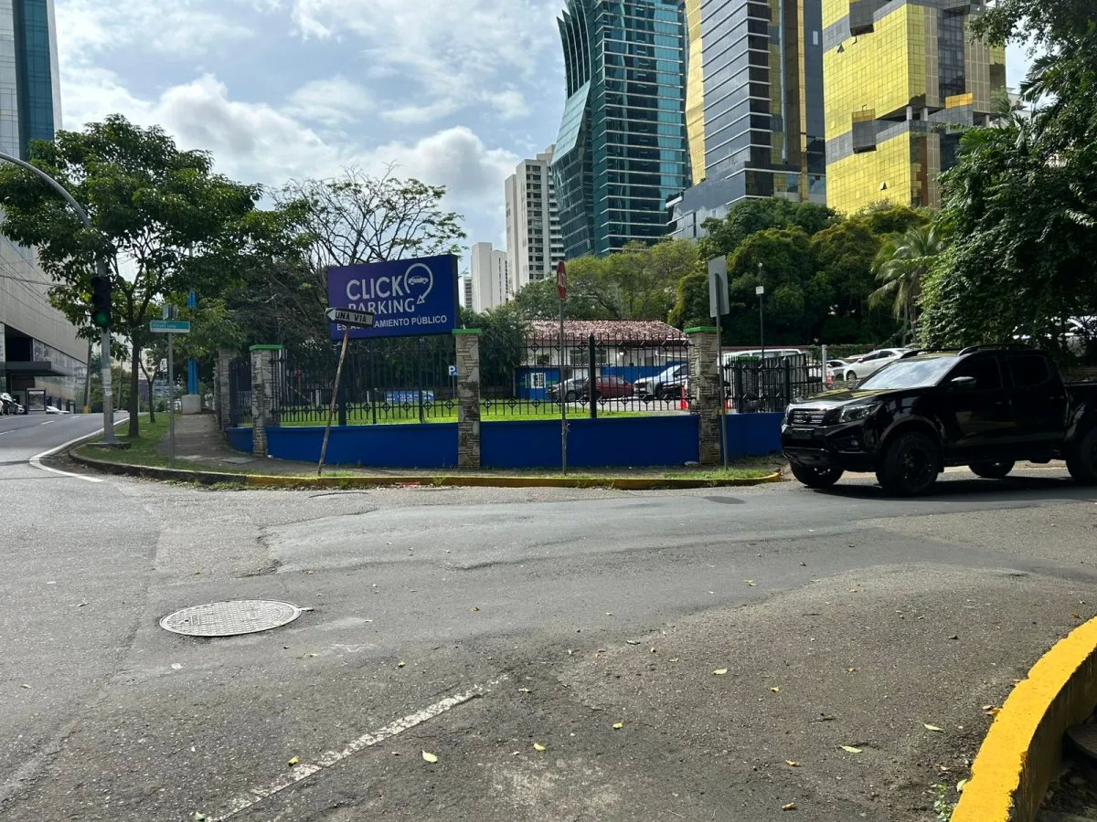Mixed Use For Sale in Avenida Nicanor de Obarrio
