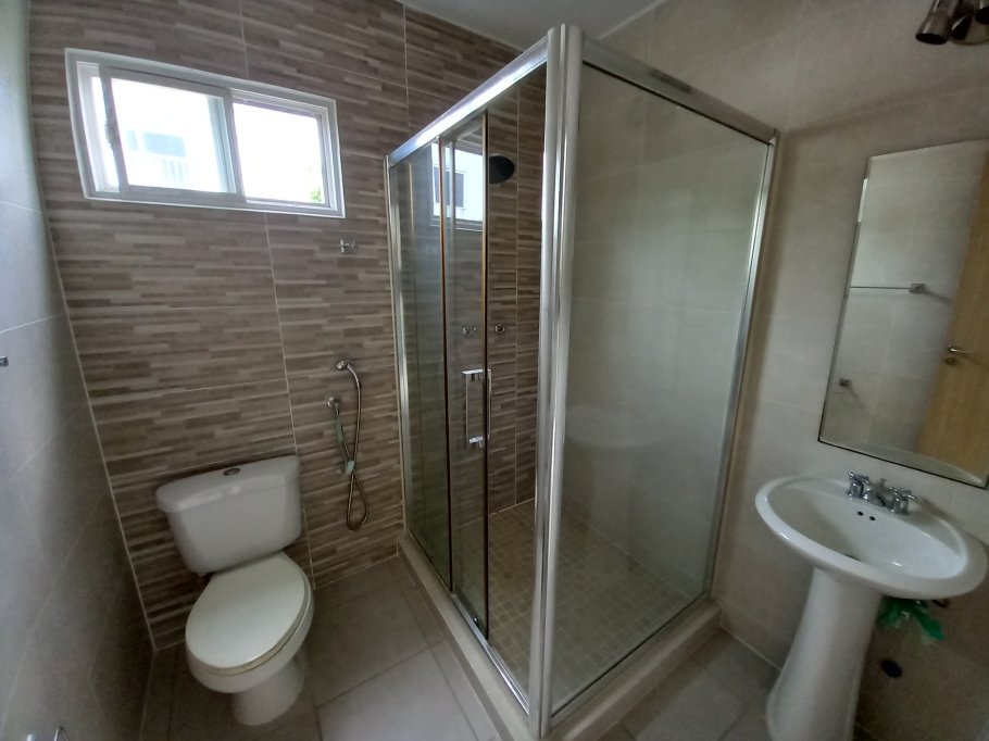 Venta de casa reposeída PH Victoria, Paseo del Norte