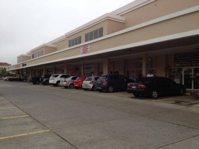 14783 - Brisas del golf - commercials