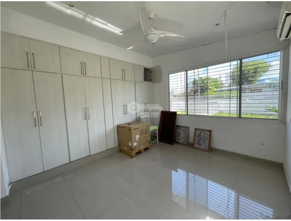 SE VENDE CASA EN SAN FRANCISCO 792M 3 HABITACIONES 2 BAÑOS DUPLEX