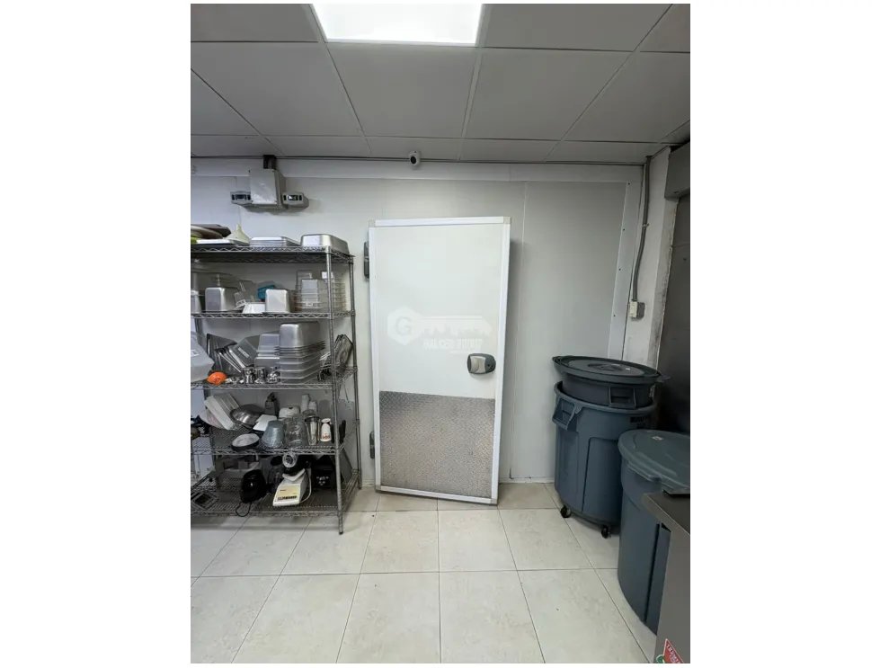 SE ALQUILA LOCAL COMERCIAL EN SAN FRANCISCO 150M PLANTA BAJA Y COCINA