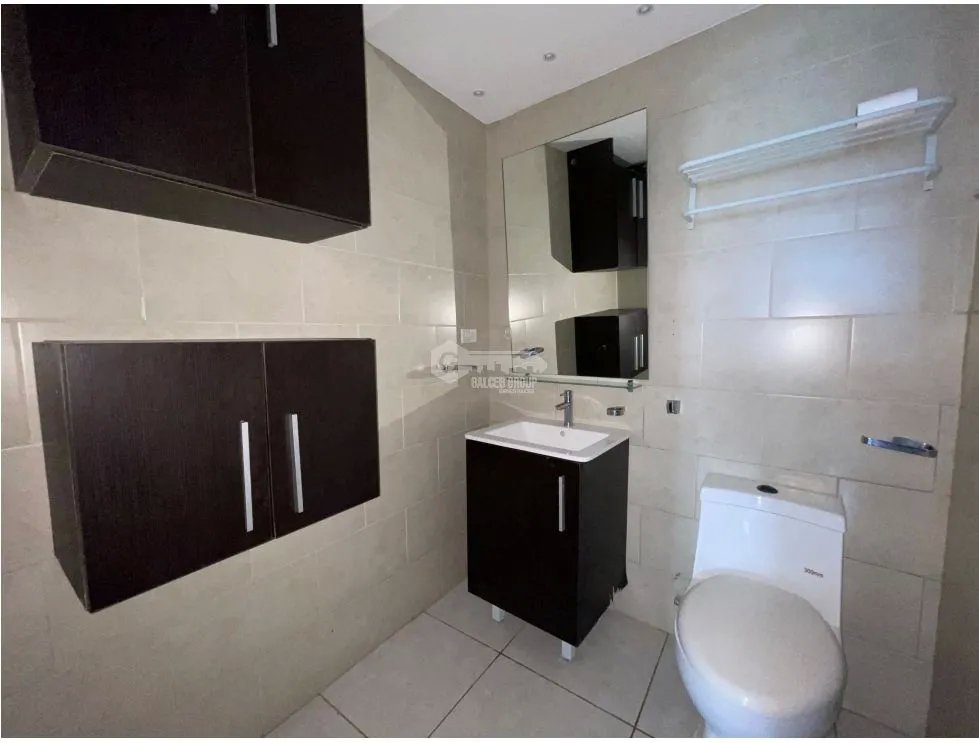 SE VENDE APARTAMENTO EN AV. BALBOA BAY VIEW 65M 2 HABITACIONES BALCON