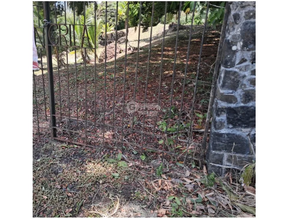 SE VENDE TERRENO EN LAS CUMBRES LAS LAJAS 4000 M2 VIA ASFALTADA