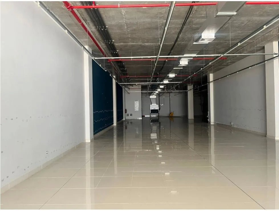 SE ALQUILA AMPLIO LOCAL COMERCIAL COSTA SUR 454 M2 PLANTA BAJA