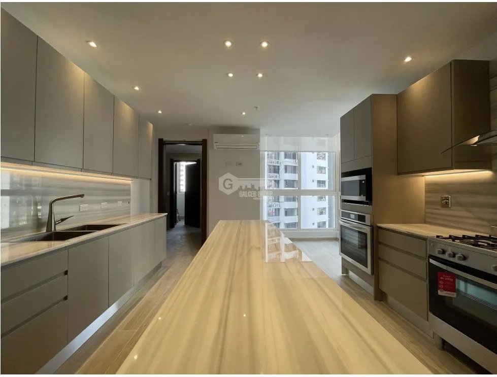 SE ALQUILA APARTAMENTO EN PUNTA PAITILLA PH THE TOWERS 329 M2