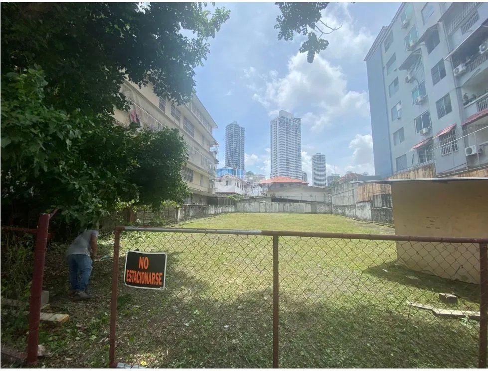 BELLA VISTA / TERRENO COMERCIAL / 703M / PLANO