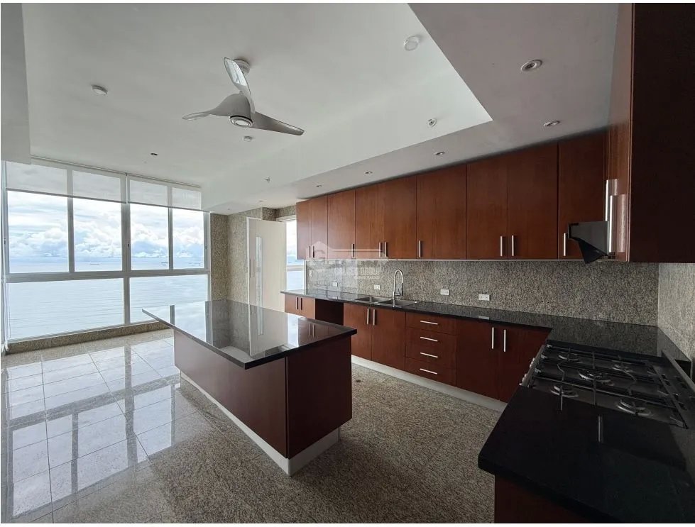 Apartment for rent in Punta Paitilla