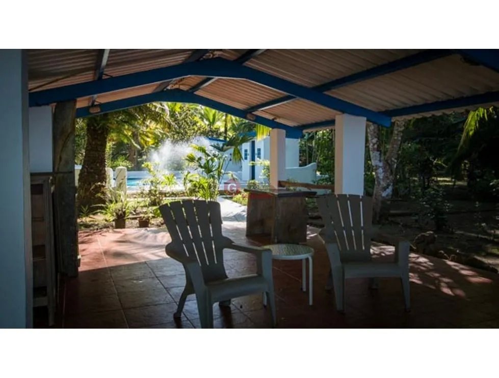 TERRENO COMERCIAL / PISCINA  / FRENTE AL MAR /  PORTOBELO / 5500M