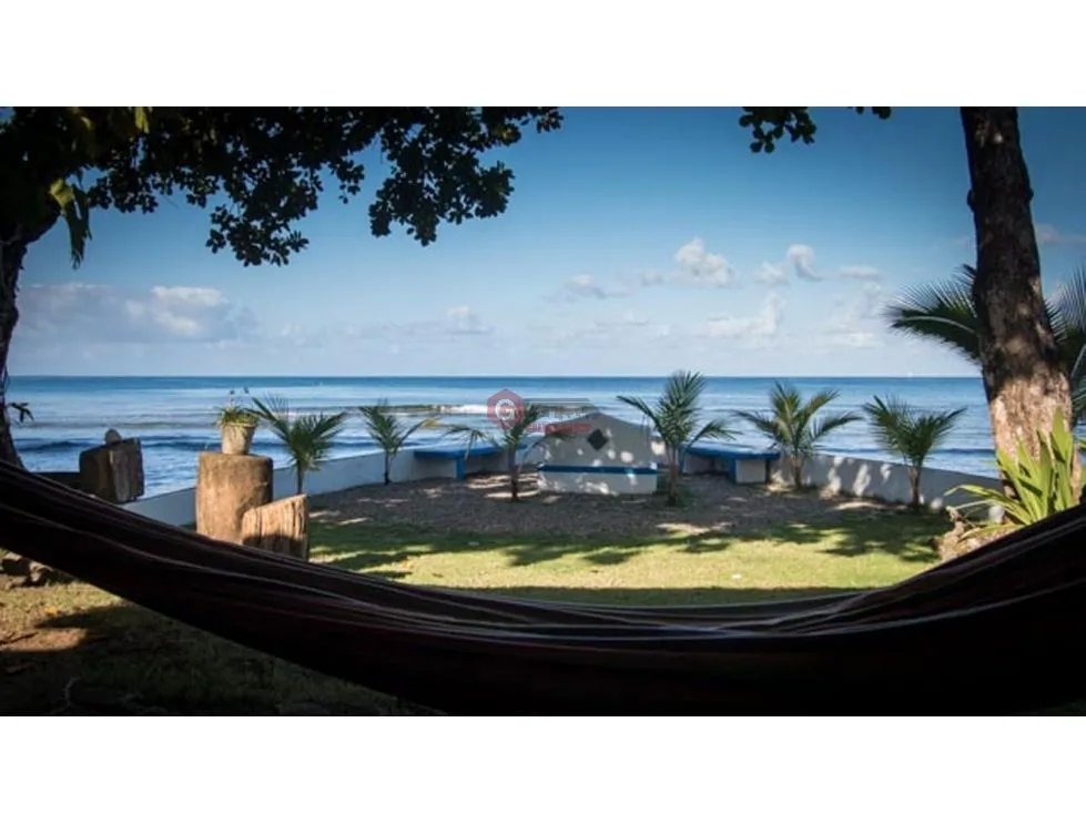 TERRENO COMERCIAL / PISCINA  / FRENTE AL MAR /  PORTOBELO / 5500M