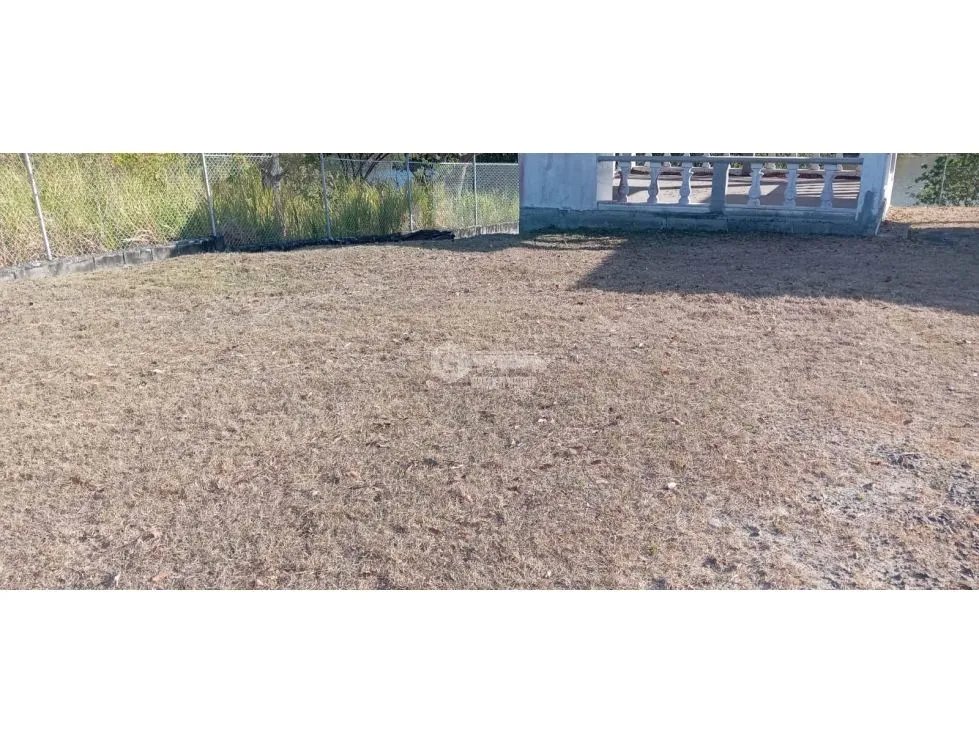 SE VENDE TERRENO EN LAGOMAR SAN CARLOS CON GAZEBO FRENTE AL LAGO