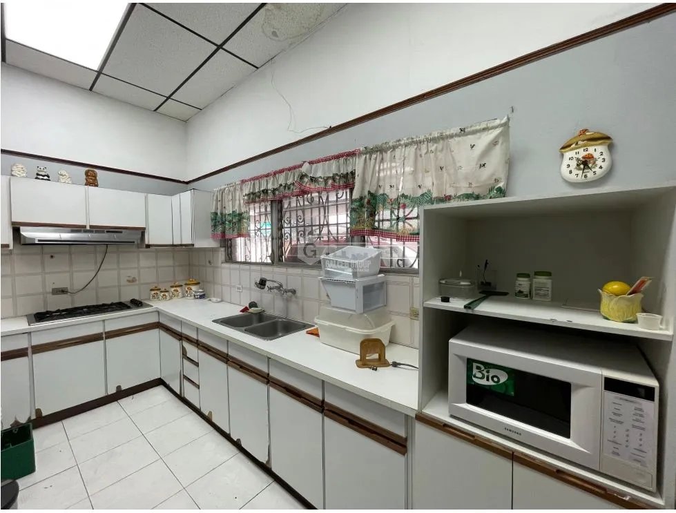 SE VENDE TERRENO COMERCIAL SOBRE LA VIA ESPAÑA IDEAL PARA INVERSION
