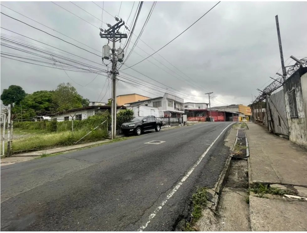 SE VENDE TERRENO EN RIO ABAJO CODIGO C-2 RM1 IDEAL PARA INVERSION