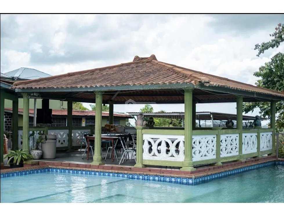 CHORRERA / EL COCO / 4041M / FINCA CON PISCINA Y GAZEBO