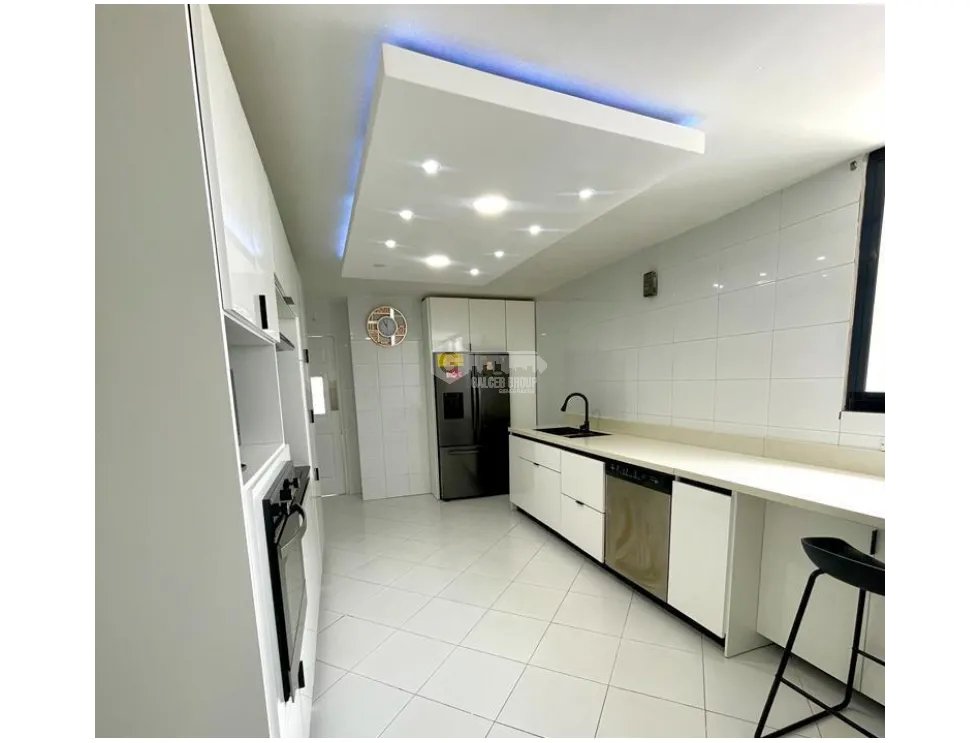 OBARRIO / PH LA FONTANA / 210M / 4 HABITACIÓN / 4 BAÑOS / 2 PARKING
