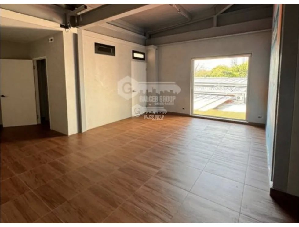 LOCAL CON TERRAZA SAN FRANCISCO 170M PLAZA CORNER 68
