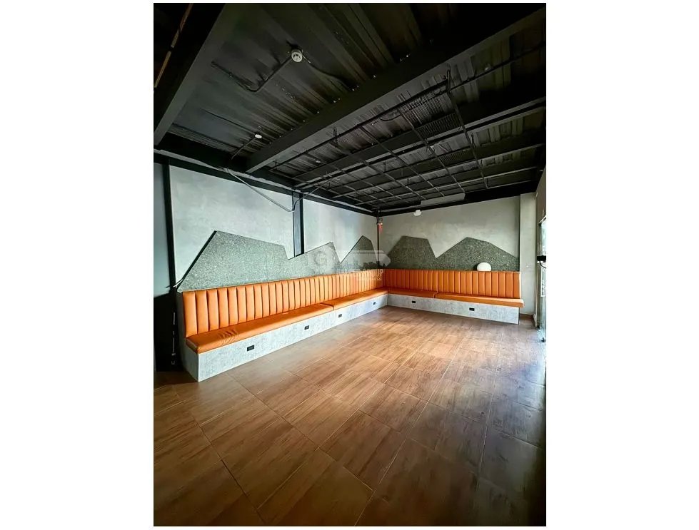 LOCAL CON TERRAZA SAN FRANCISCO 170M PLAZA CORNER 68