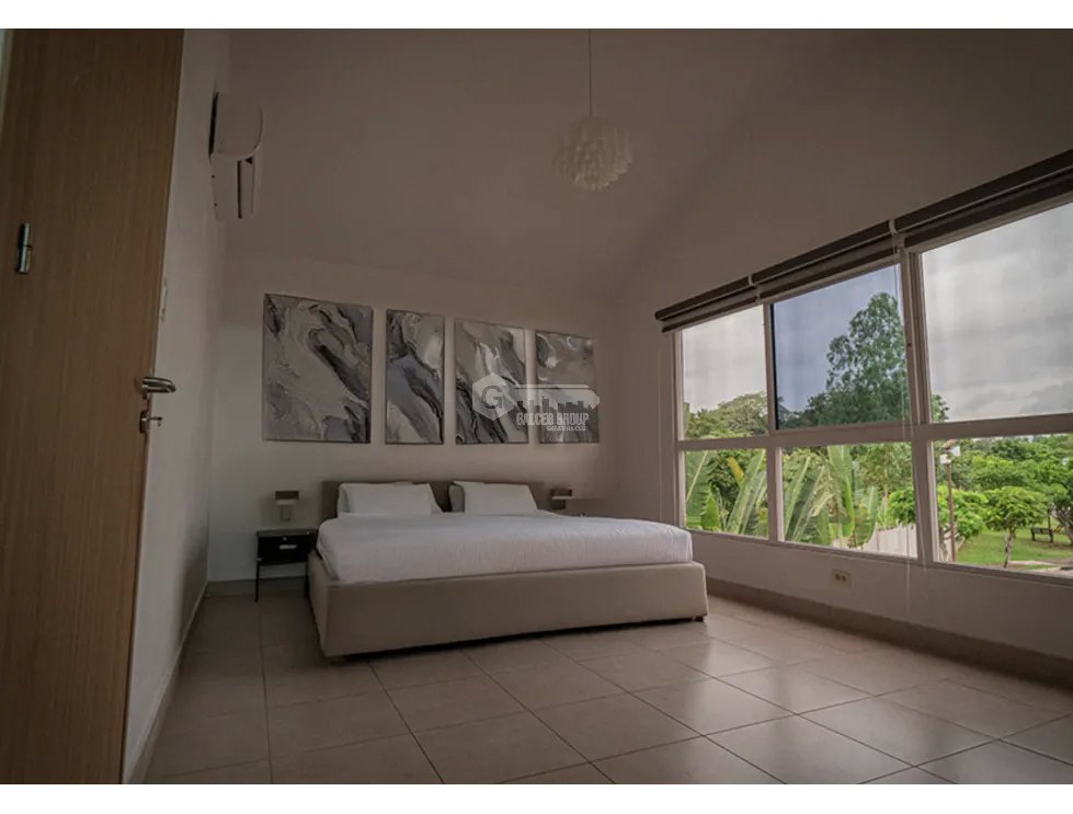 SE ALQUILA CASA EN PASEO DEL NORTE  215M 4 HABITACIONES AMOBLADA