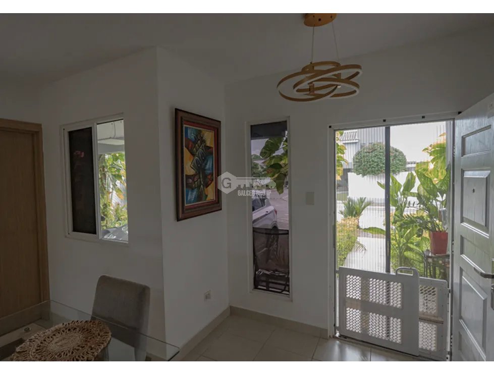 SE ALQUILA CASA EN PASEO DEL NORTE  215M 4 HABITACIONES AMOBLADA