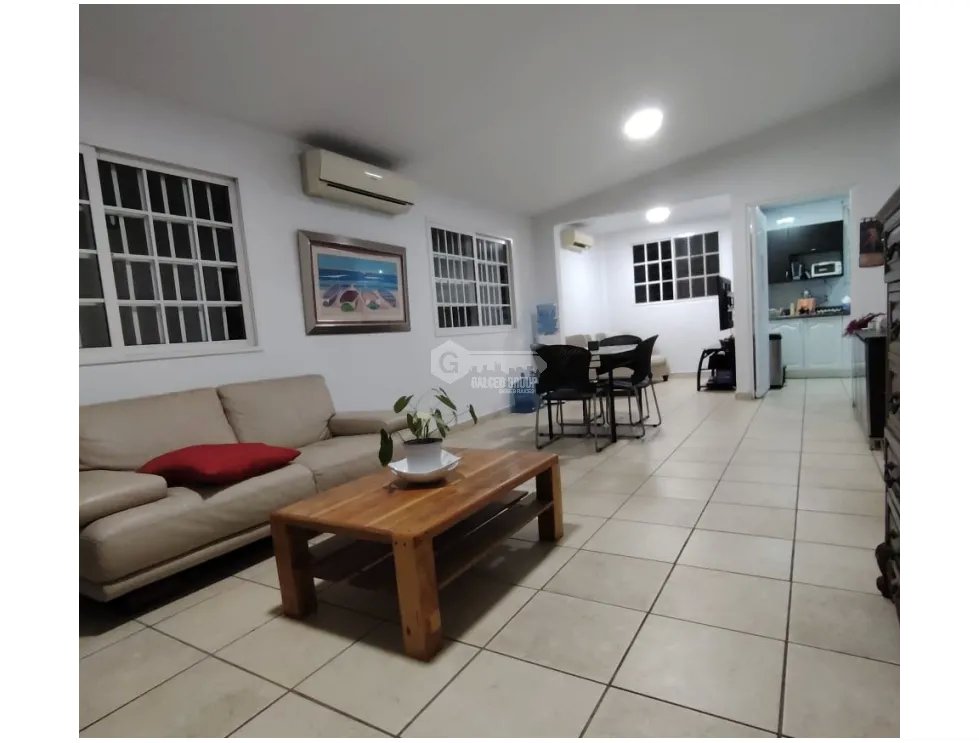VENTA DE CASA EN BRISAS DEL GOLF DE 3 HABITACIONES CON 2 TERRAZAS
