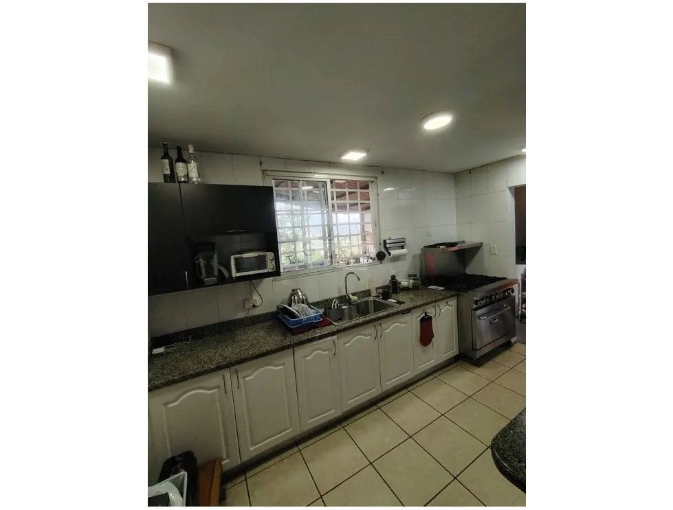 VENTA DE CASA EN BRISAS DEL GOLF DE 3 HABITACIONES CON 2 TERRAZAS