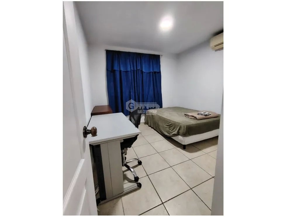 VENTA DE CASA EN BRISAS DEL GOLF DE 3 HABITACIONES CON 2 TERRAZAS