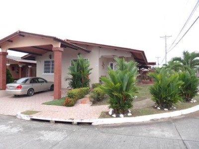 37396 - Brisas del golf - casas