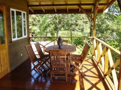 4925 - Isla Colón - casas