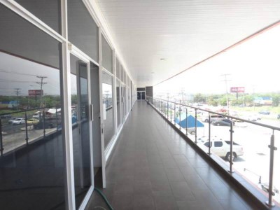 60825 - Villa lucre - commercials