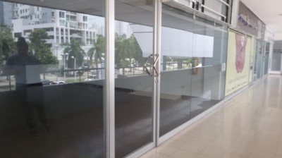 63856 - Costa del este - locales