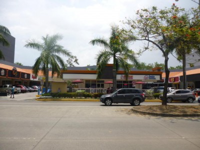 64509 - Costa del este - locales