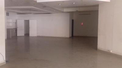 70623 - Costa del este - locales - crystal plaza