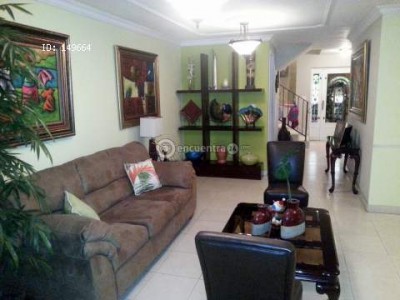 8071 - Condado del rey - casas