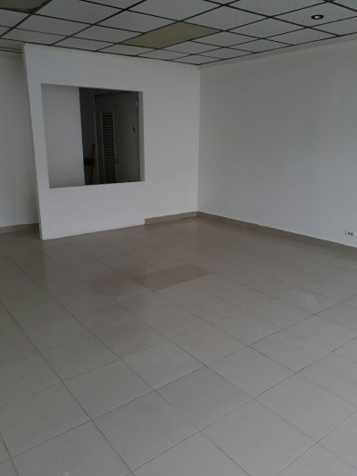 80868 - El cangrejo - locales