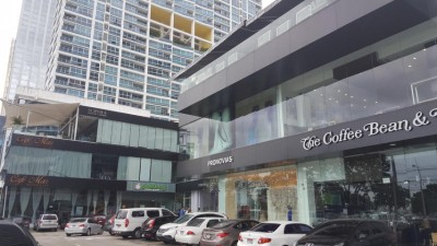 80960 - Avenida balboa - commercials