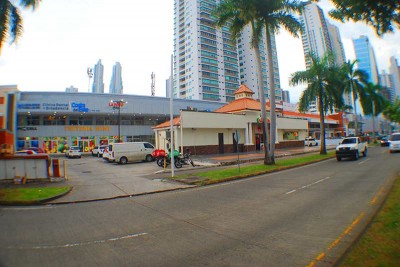 81165 - Costa del este - commercials