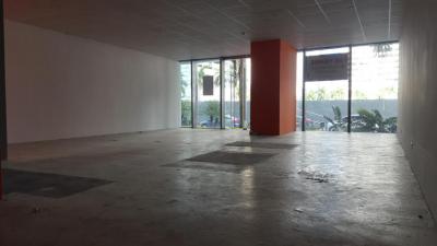 92593 - Costa del este - locales